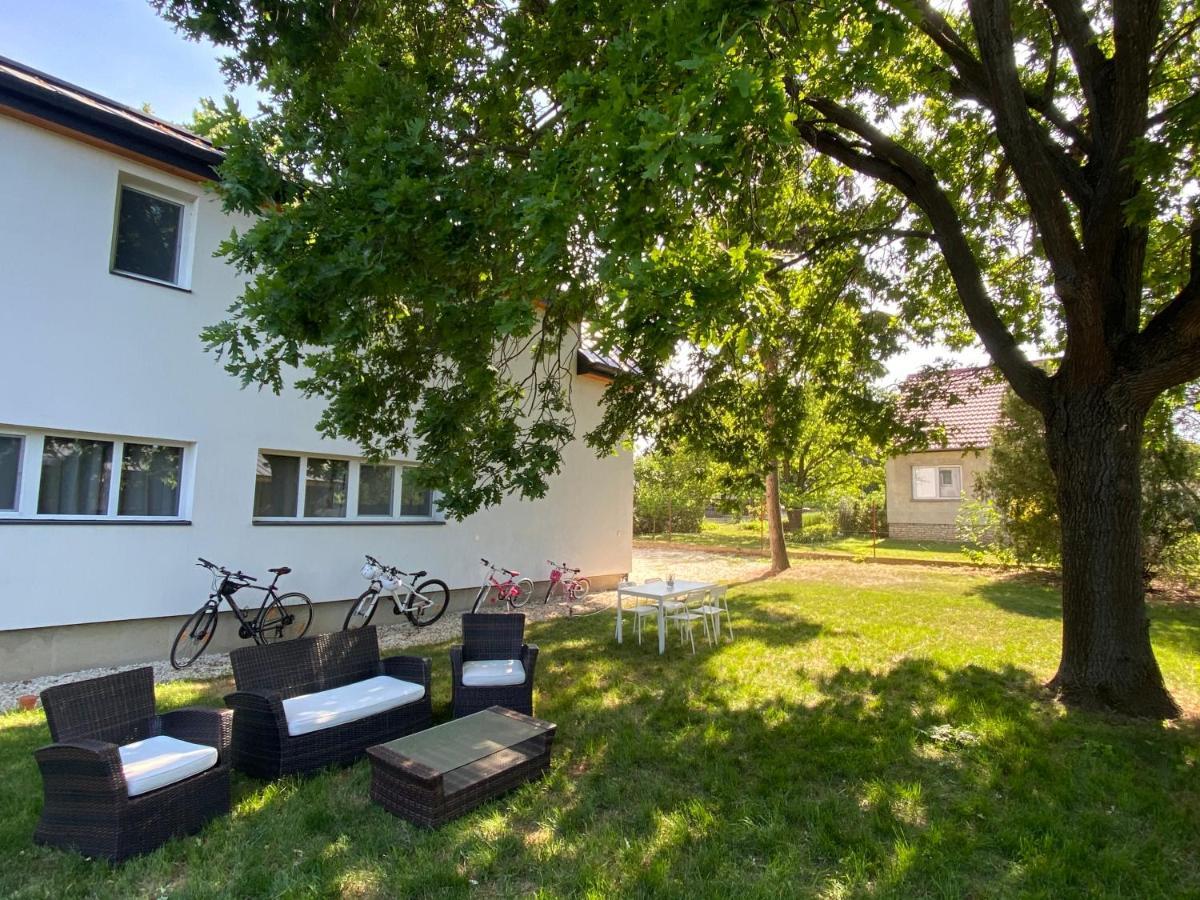 Bike & Fun Apartments - Balatonakarattya Buitenkant foto