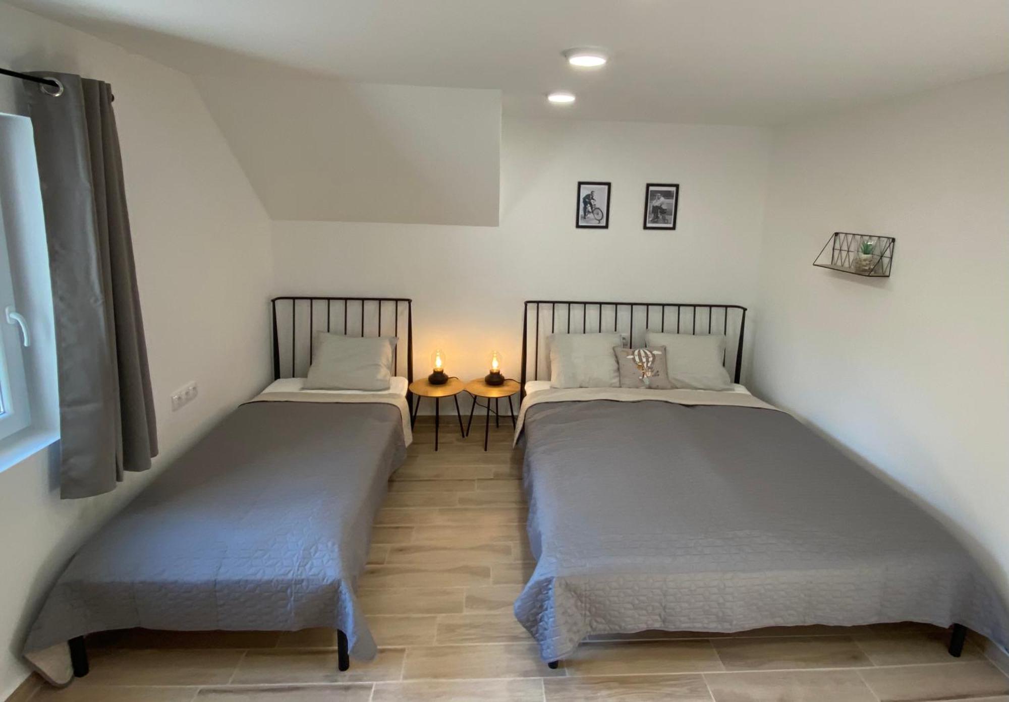 Bike & Fun Apartments - Balatonakarattya Kamer foto