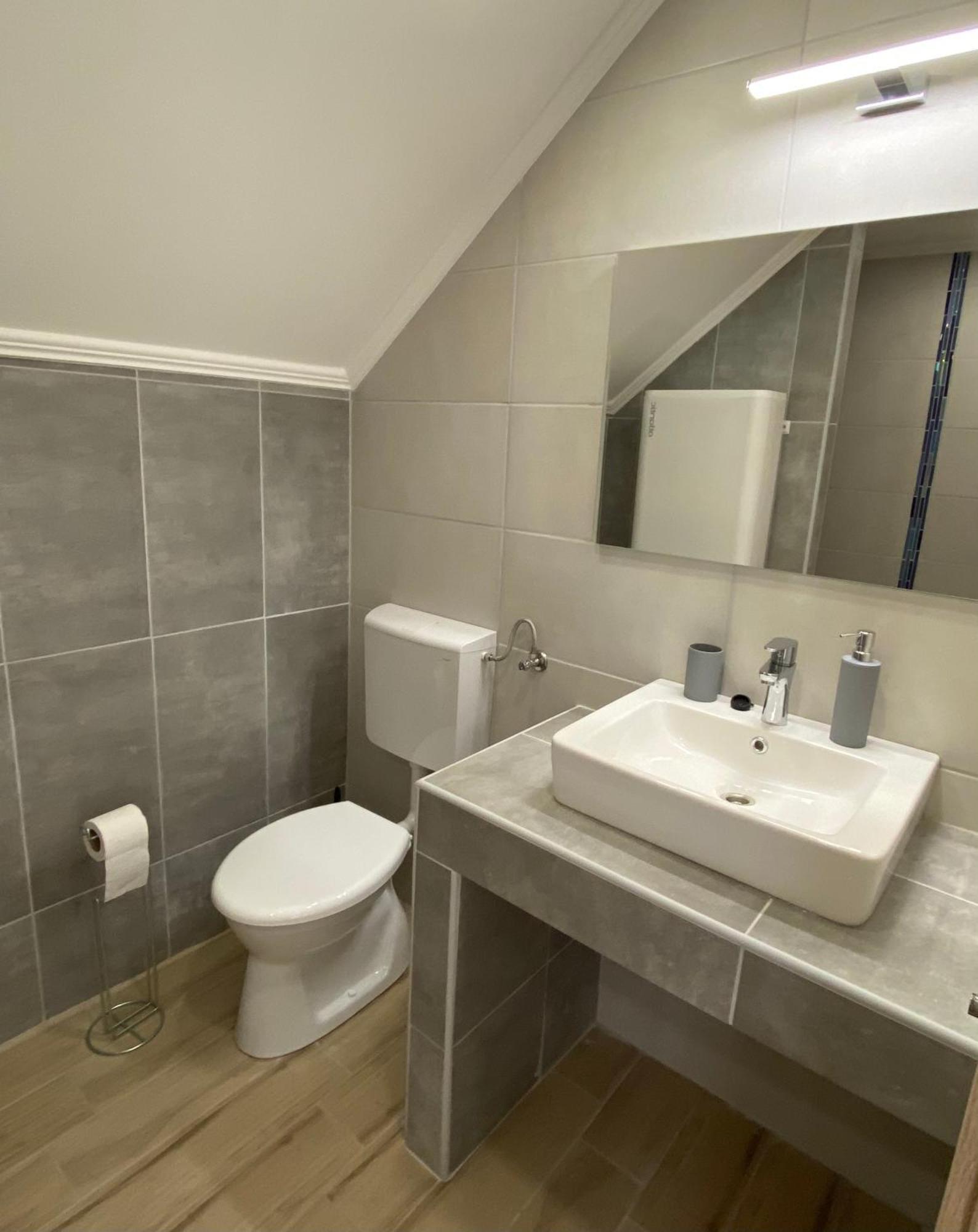 Bike & Fun Apartments - Balatonakarattya Kamer foto